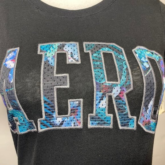 NWT AEROPOSTALE NYC Women Tropical Track Floral Fill Appliqué Graphic Tee Black - Picture 2 of 4